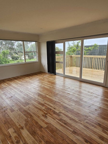 6 Gerwyn Place, Pakuranga Heights, Auckland - Carousel 2