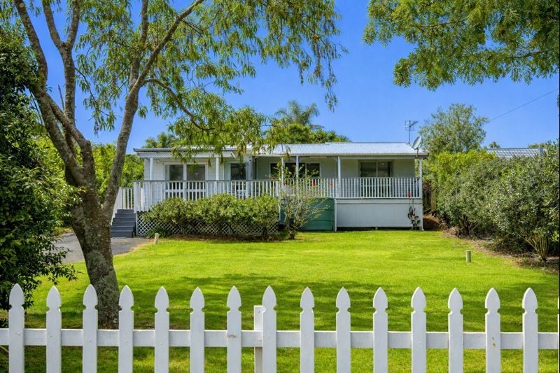 16 Natzka Road, Ostend, Waiheke Island - Carousel 1