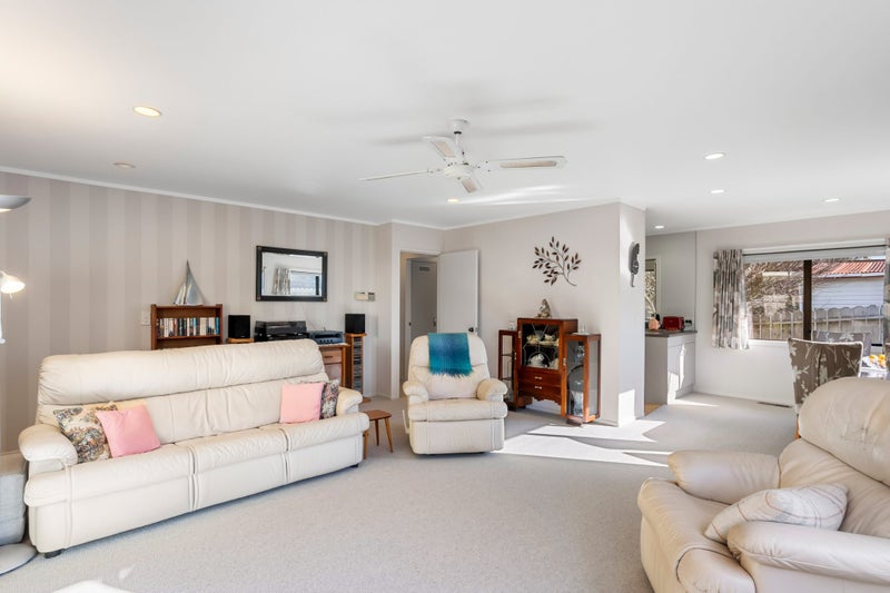 19A Grotto Street, Onehunga, Auckland - Carousel 2