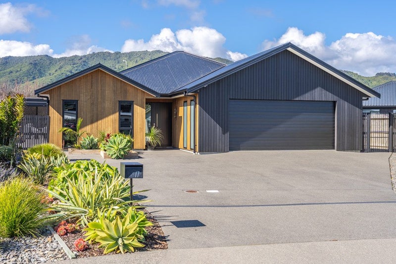 17 Kaiwaru Place, Waikanae, Waikanae - Carousel 1