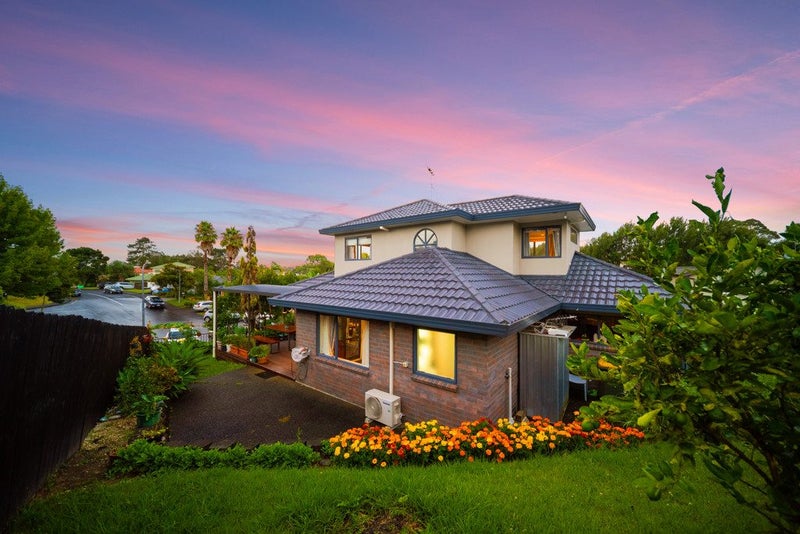64 Milan Drive, Glen Eden, Auckland - Carousel 2