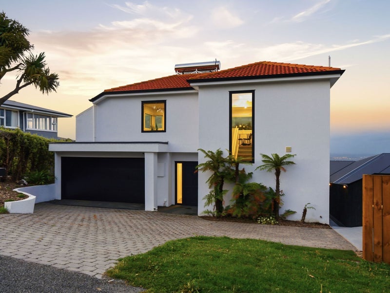 5B Madeley Road, Mount Pleasant, Christchurch - Carousel 1