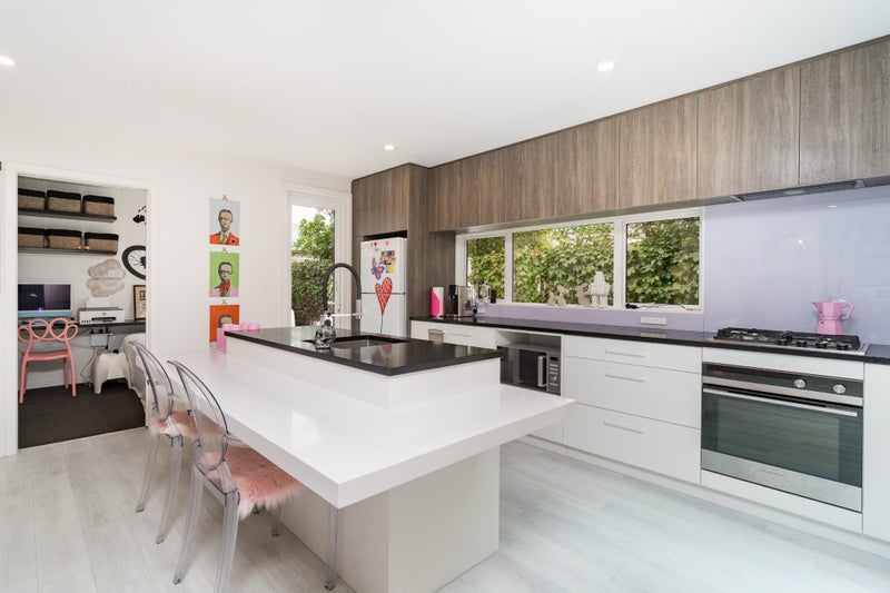 423B Featherston Street, City Centre, Palmerston North, Manawatu / Whanganui - Carousel 2