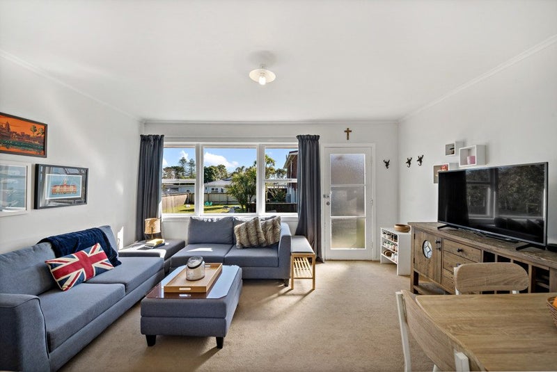 3/37A Mcintyre Road, Mangere Bridge, Auckland - Carousel 2
