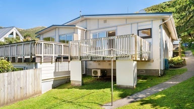 14B Ngarimu Grove, Ngaio, Wellington - Carousel 1