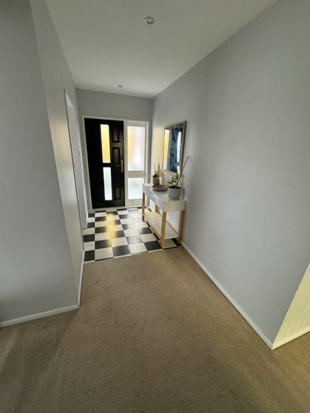 42 Edgecombe Street, Newlands, Wellington - Carousel 2