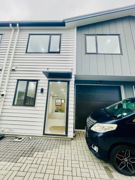 18B Addington Avenue, Manurewa, Auckland - Carousel 1