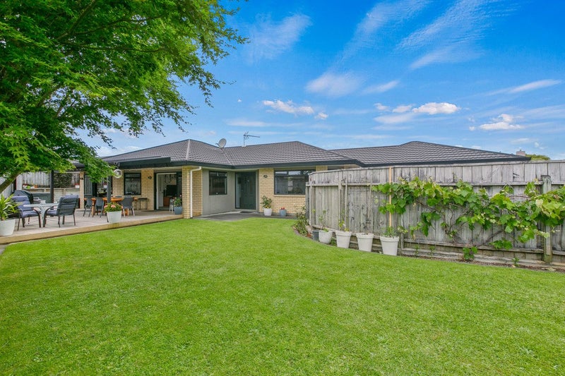 4 Maple Crescent, Whalers Gate, New Plymouth - Carousel 20