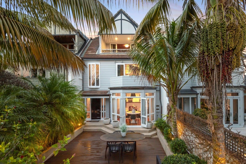 12 Arthur Street, Freemans Bay, Auckland - Carousel 1