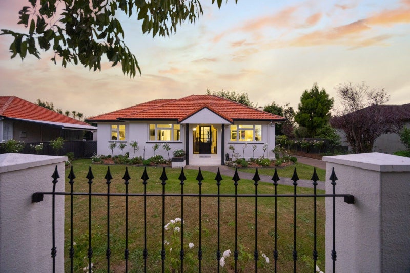 12 Manuka Street, Hokowhitu, Palmerston North - Carousel 24