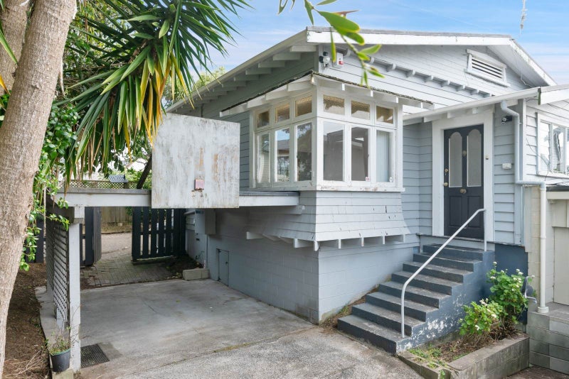 8B Quest Terrace, Three Kings, Auckland City, Auckland - Carousel 2