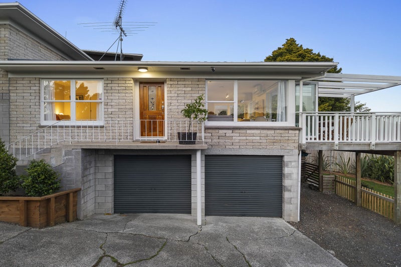 2/99 Mountbatten Avenue, Hillcrest, Auckland - Carousel 16