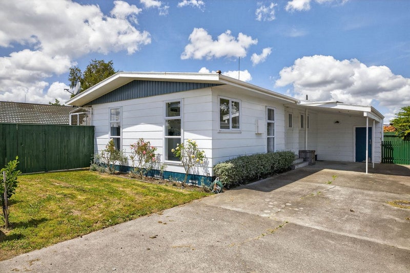 4 Rhodes Drive, Kelvin Grove, Palmerston North - Carousel 1