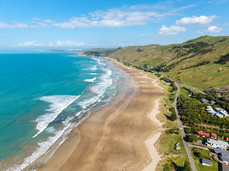 14 Makorori Beach Road, Makorori, Gisborne - Carousel 13