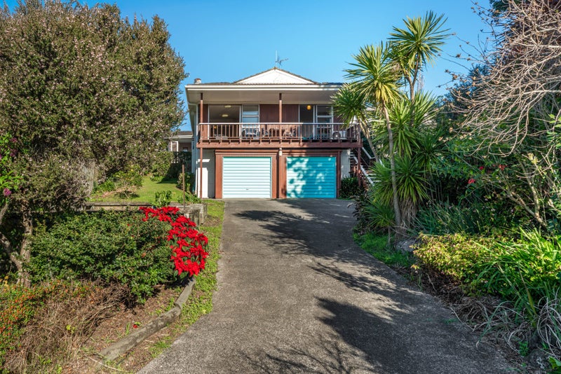 42 Woodward Avenue, Mangere Bridge, Auckland - Carousel 1