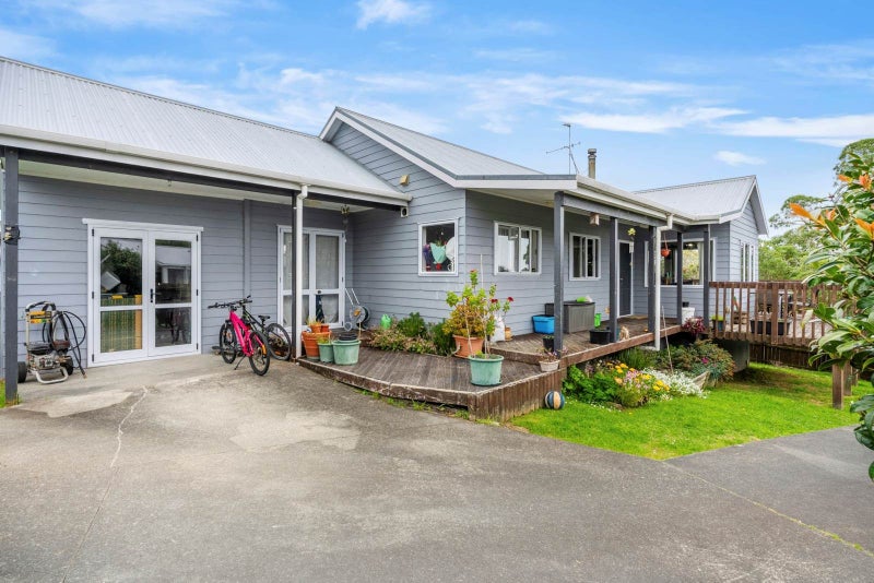 17 Tomas Street, Wellsford, Wellsford - Carousel 2