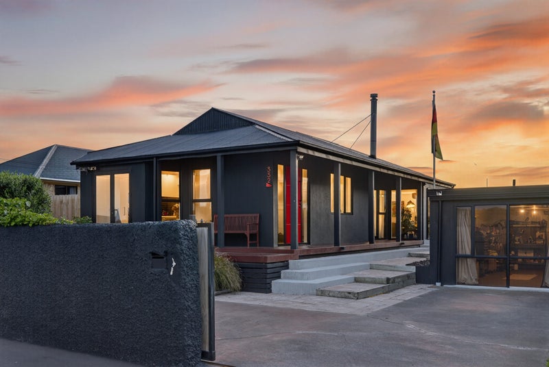 332 Marine Parade, New Brighton, Christchurch - Carousel 45