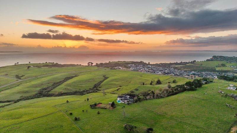 189 Vaughans Road, Okura, North Shore City, Auckland - Carousel 2