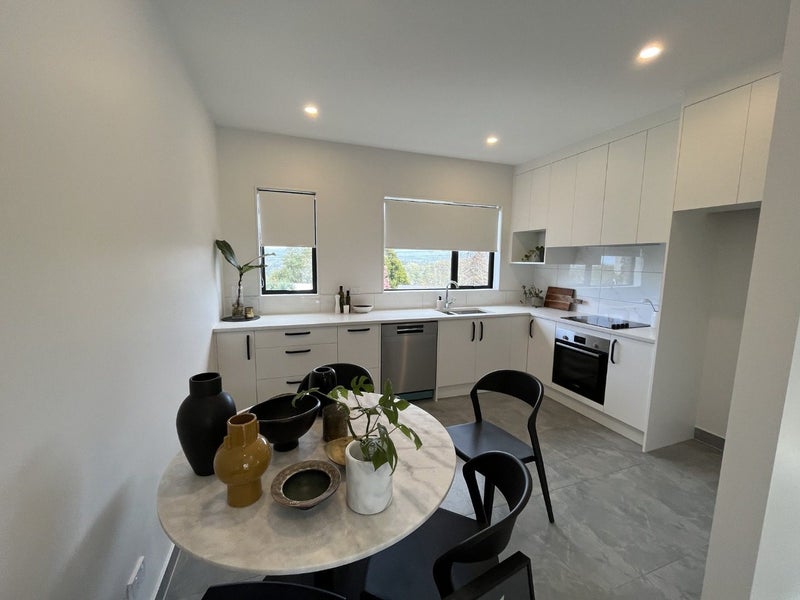 2/241 Don Buck Road, Massey, Auckland - Carousel 2