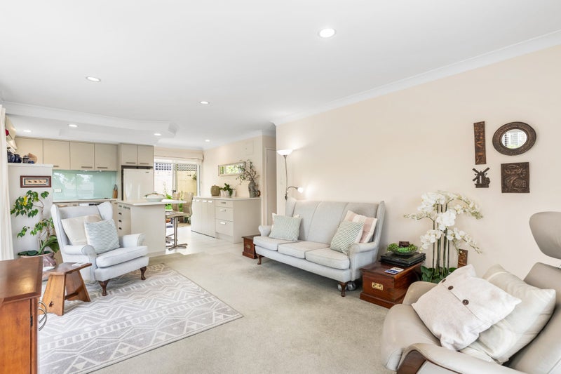 1/2 Clyside Avenue, Half Moon Bay, Auckland - Carousel 2