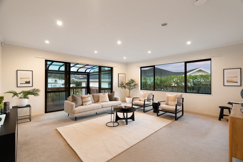 43 Hornbill Drive, Fairview Heights, Auckland - Carousel 2