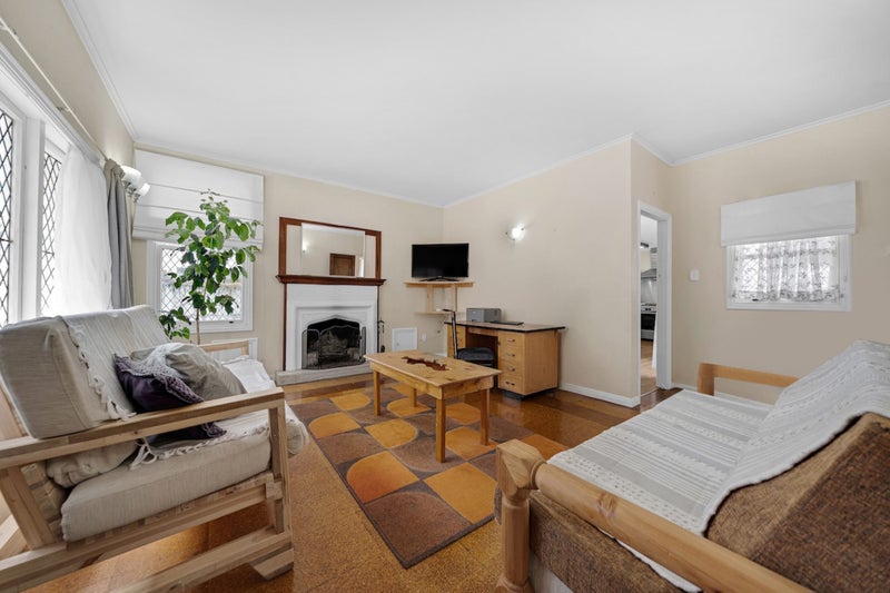 19 Paparoa Road, Cockle Bay, Auckland - Carousel 1