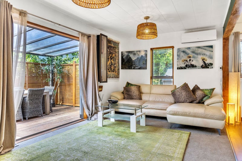 31D Phillip Street, Johnsonville, Wellington - Carousel 1