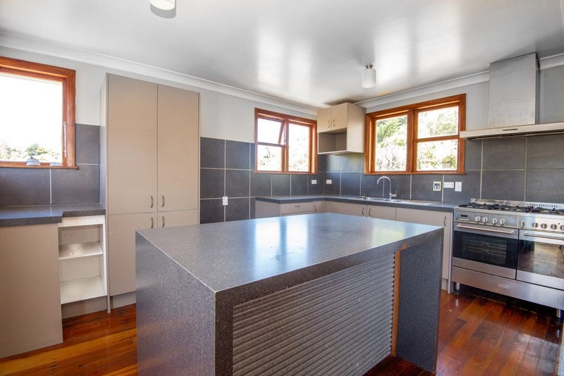 61 Jillett Street, Titahi Bay, Porirua - Carousel 2