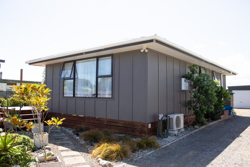 16 Gawler Street, Te Horo Beach - Carousel 1