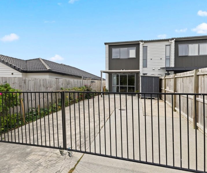 83 Thomas Road, Flat Bush, Auckland - Carousel 1
