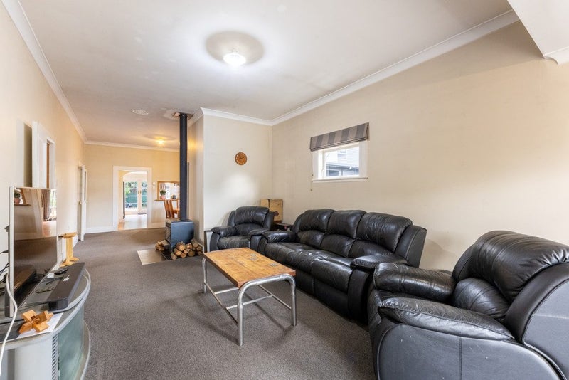2 Beresford Street, Takaro, Palmerston North - Carousel 2