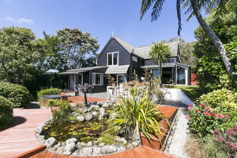 12 Downing Street, Crofton Downs, Wellington - Carousel 1