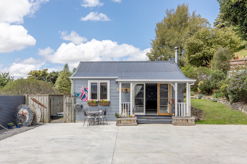 13 Racecourse Road, Waipukurau, Waipukurau - Carousel 1