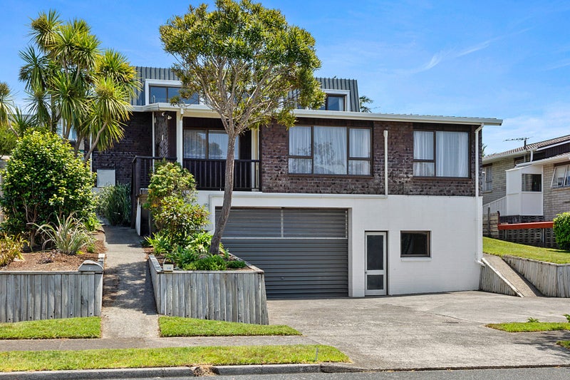 8 Julian Place, Westown, New Plymouth - Carousel 2