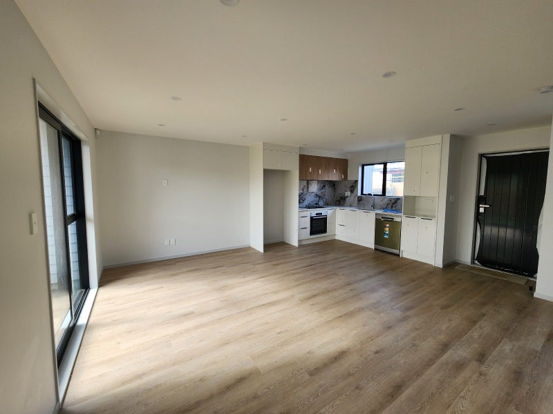 25 Friesian Drive, Mangere, Auckland - Carousel 1