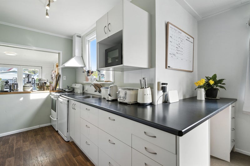 66 Loyalty Street, Forbury, Dunedin - Carousel 2