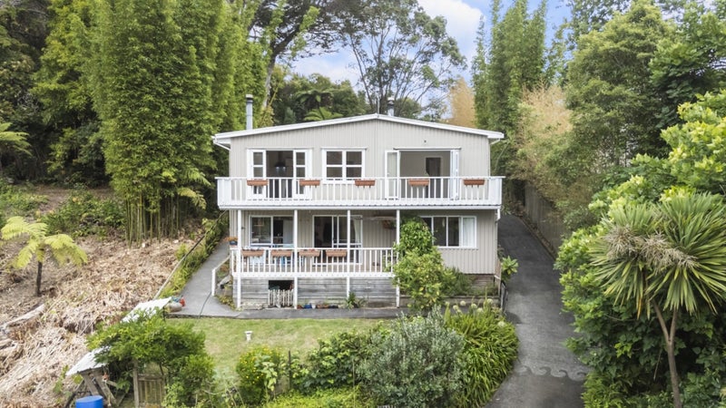 126 Candia Road, Henderson Valley, Auckland - Carousel 1