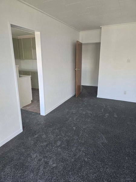 2/24 MIDDLE Road, HAVELOCK NORTH, HAVELOCK NORTH - Carousel 2