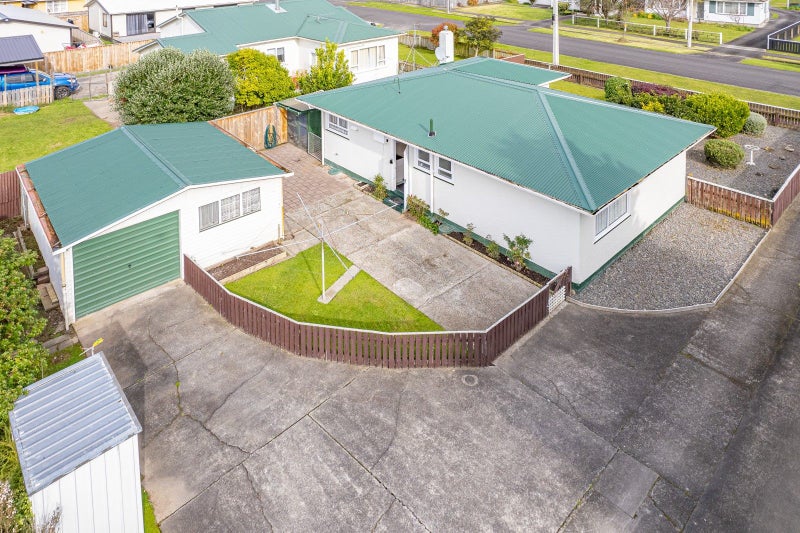 42 Kells Avenue, Aramoho, Whanganui - Carousel 2