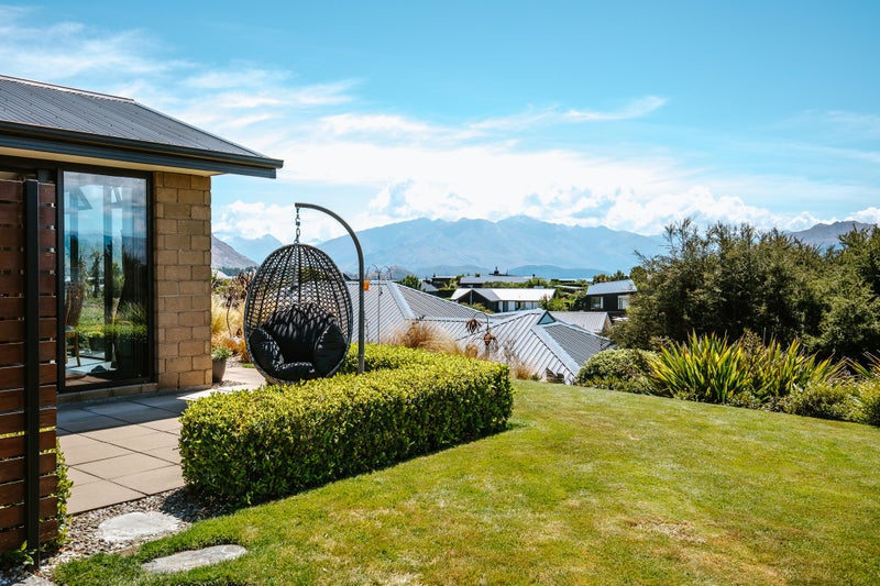 62 West Meadows Drive, Wanaka - Carousel 2