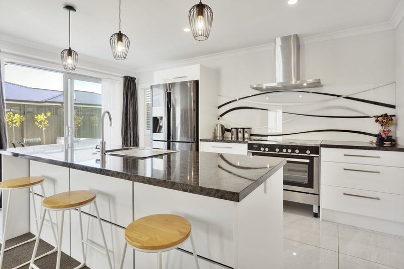 92 Sutherland Drive, Kaiapoi, Kaiapoi - Carousel 2