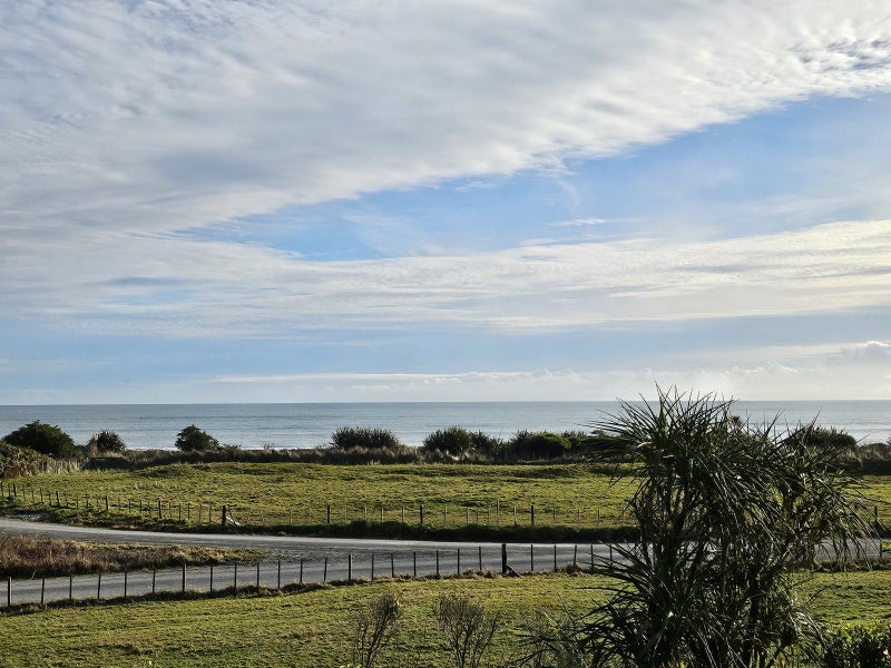 21 Karoro Place, Karoro, Greymouth - Carousel 24