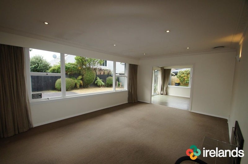 10 Chislehurst Place, Bryndwr, Christchurch - Carousel 2