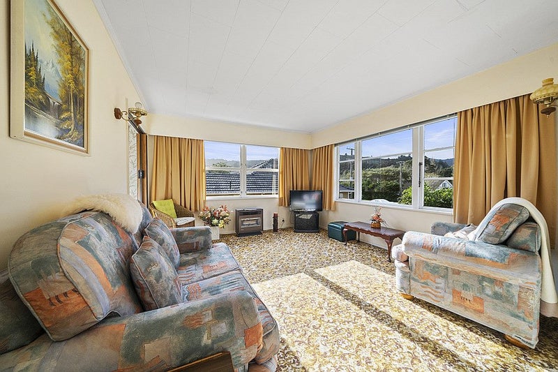 24 Stanley Street, Wainuiomata, Lower Hutt - Carousel 2