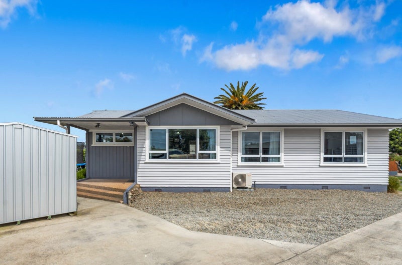 11A Fox Place, Cloverlea, Palmerston North - Carousel 1