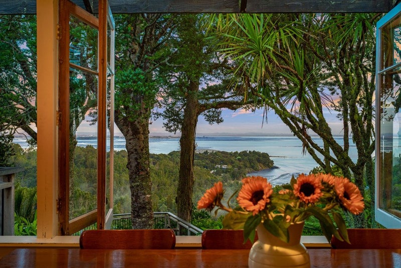 616 South Titirangi Road, Titirangi, Auckland - Carousel 2