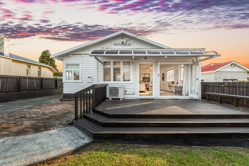 21 Islington Avenue, New Lynn, Auckland - Carousel 1