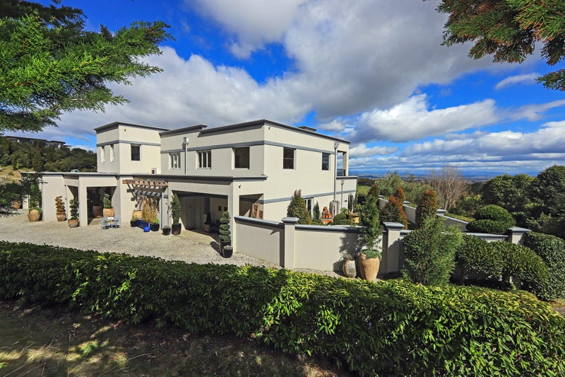 137 Blackbarn Road, HAVELOCK NORTH, Havelock North - Carousel 1