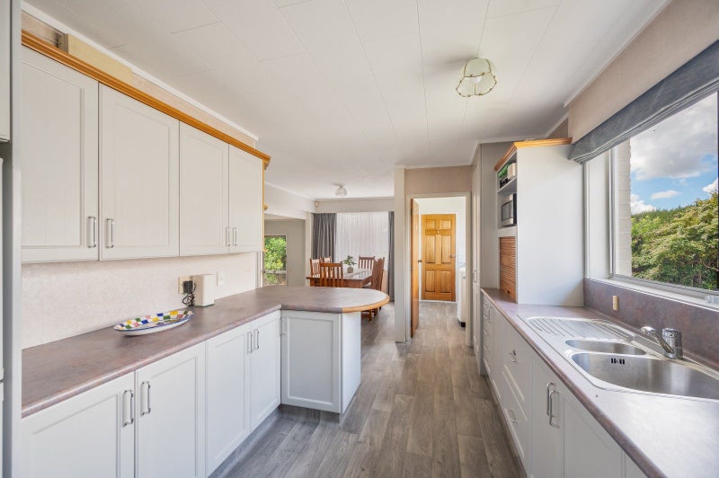 60 Flaxmere Avenue, Flaxmere, Hastings - Carousel 1