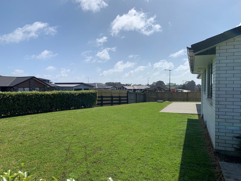 1 Okoreka RD, Glenbrook, Glenbrook - Carousel 2